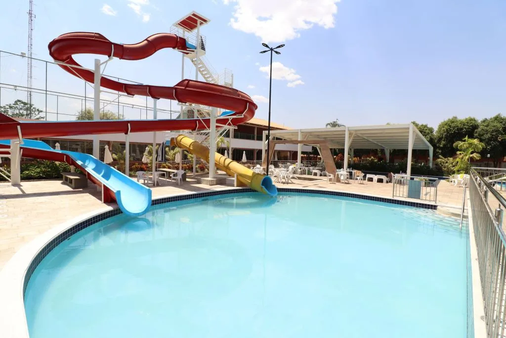 Vista aérea das piscinas